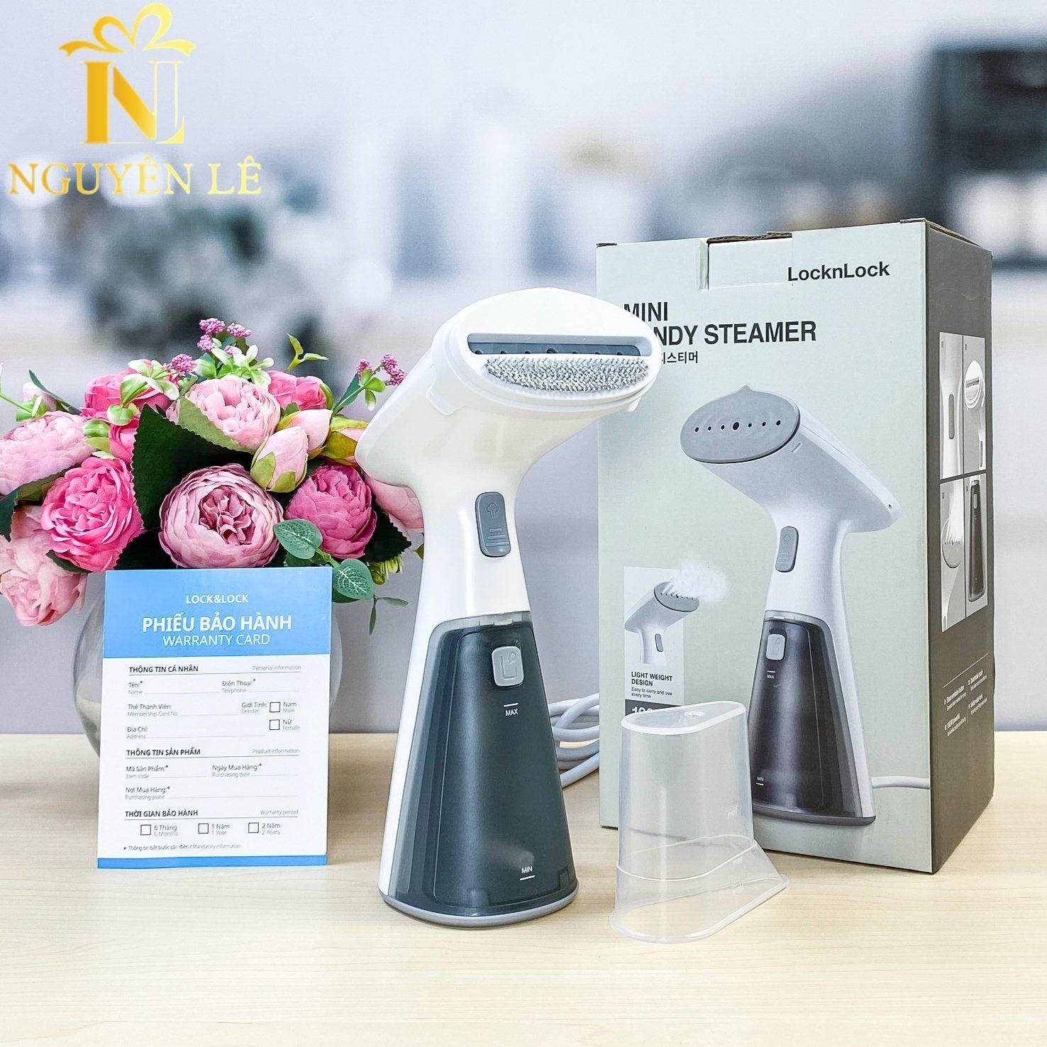 Bàn là hơi nước Lock&Lock in logo quà tặng Nguyên Lê