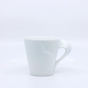 Ly-Sứ-Trắng-Quai-Xoắn