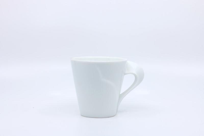 Ly-Sứ-Trắng-Quai-Xoắn Ly-Sứ-Trắng-Quai-Xoắn