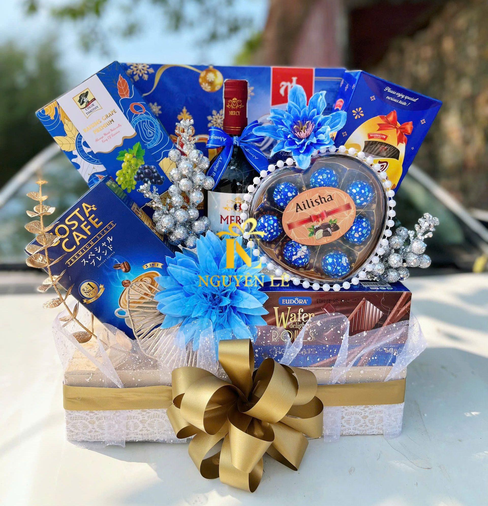 Quà tặng bánh kẹo màu xanh cho dịp Tết Quà tặng bánh kẹo màu xanh cho dịp Tết