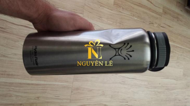 Bình giữ nhiệt bị móp méo, biến dạng