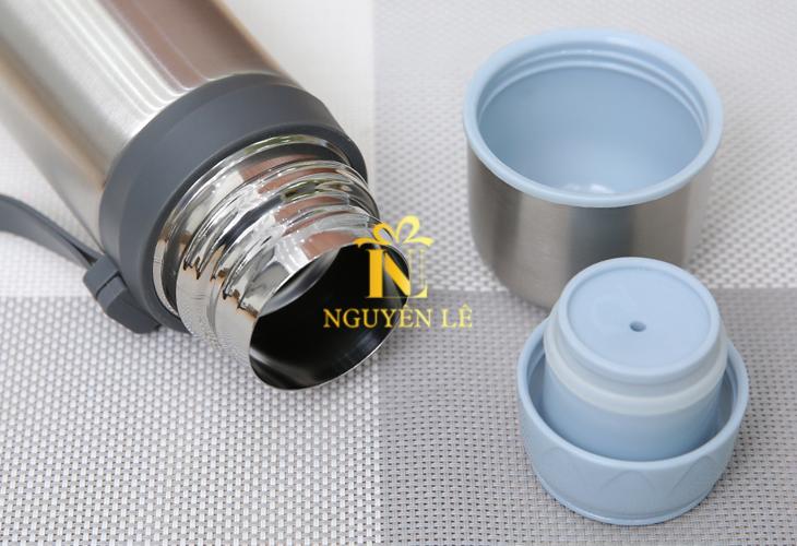 Bình giữ nhiệt bị rò rỉ nước khi để nghiêng