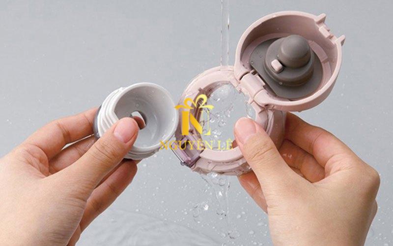 Cách tháo rời bình giữ nhiệt Cách tháo rời bình giữ nhiệt