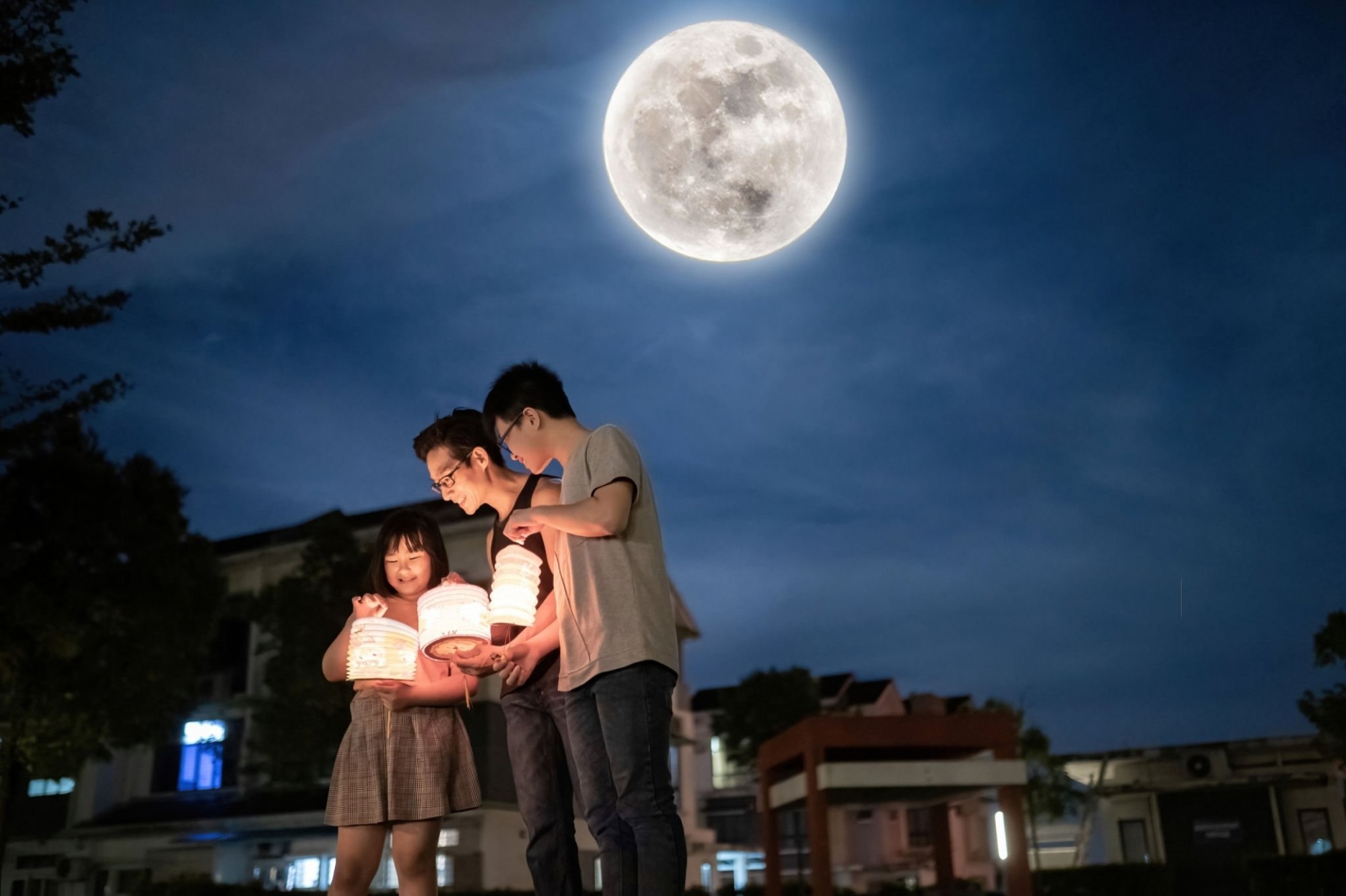 Ngắm trăng đêm trung thu