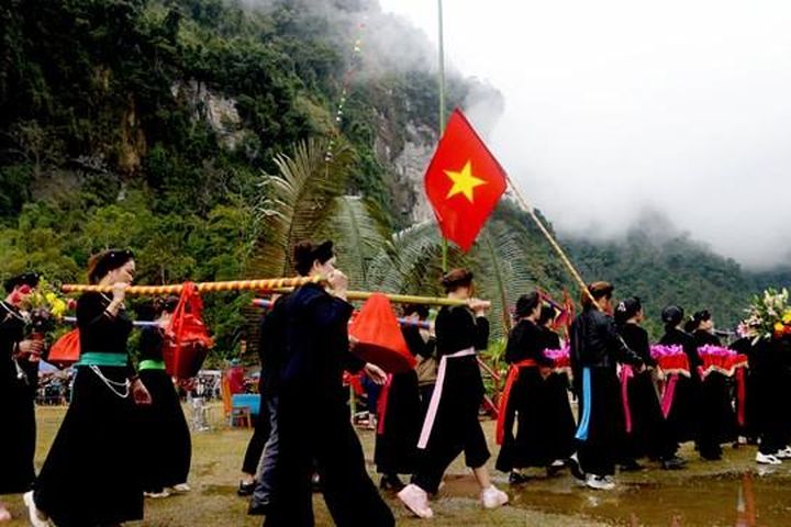 Lễ hội Lồng Tông