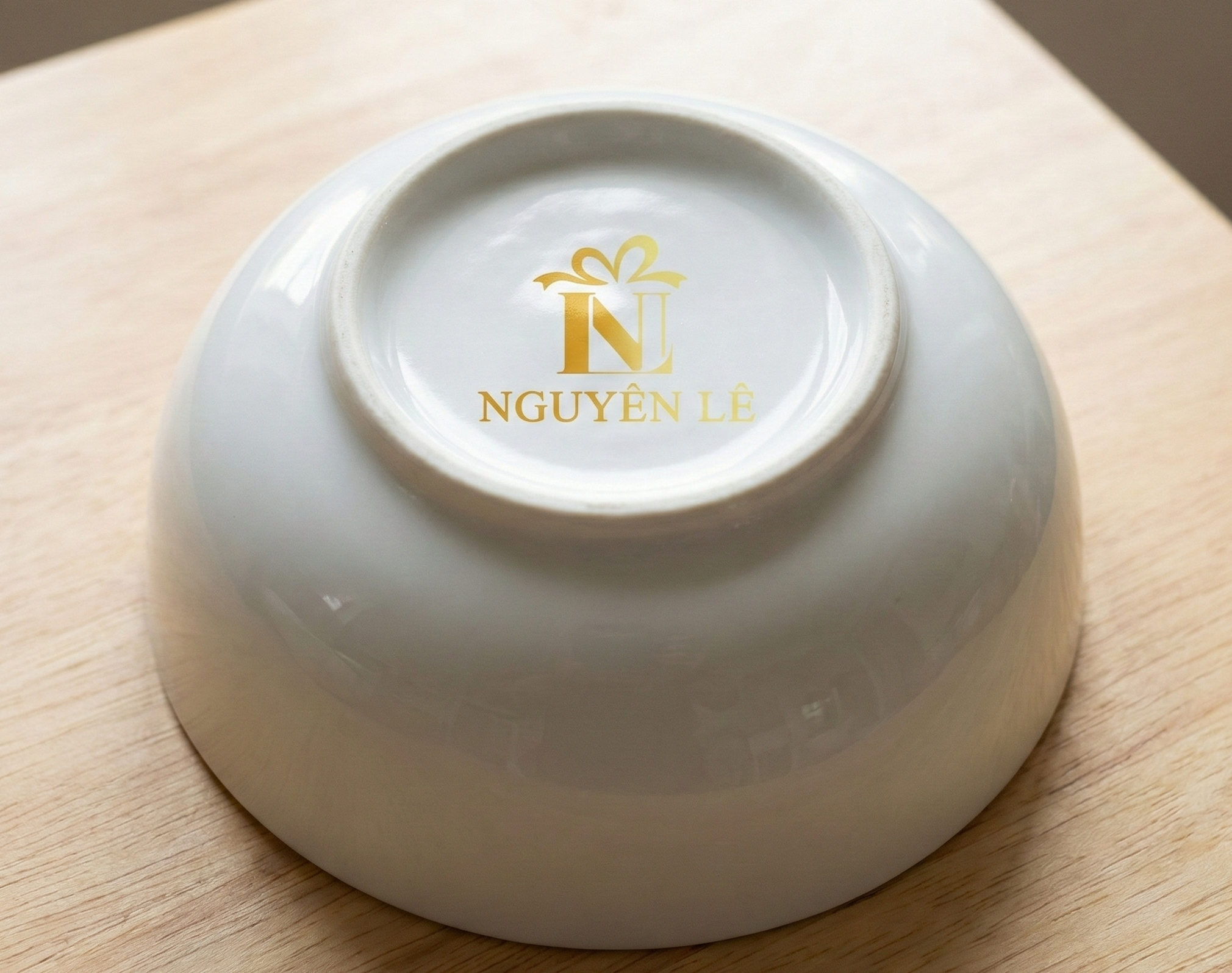 in logo đáy ngoài